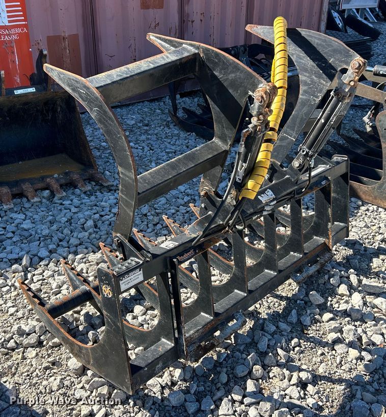image for item ET6539 Tomahawk skid steer grapple bucket