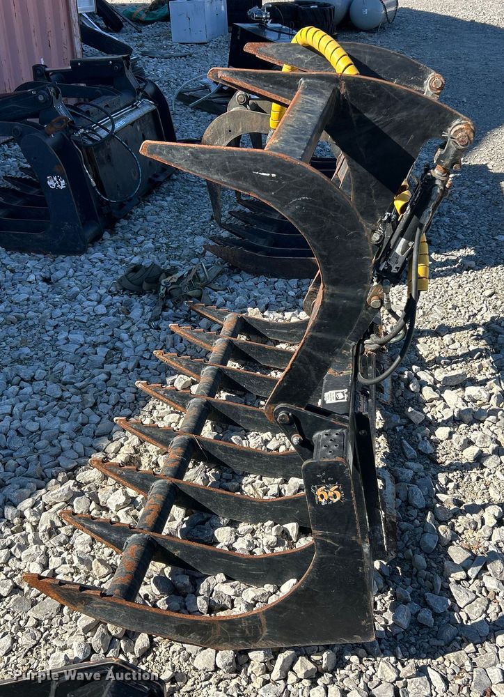 image for item ET6539 Tomahawk skid steer grapple bucket