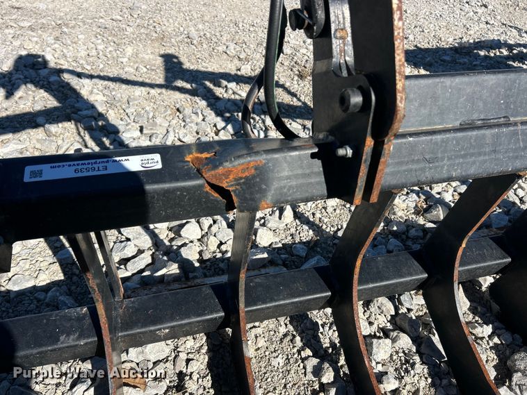 image for item ET6539 Tomahawk skid steer grapple bucket