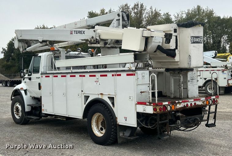 image for item ET6562 2012 International 4400 bucket truck