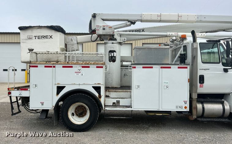 image for item ET6562 2012 International 4400 bucket truck