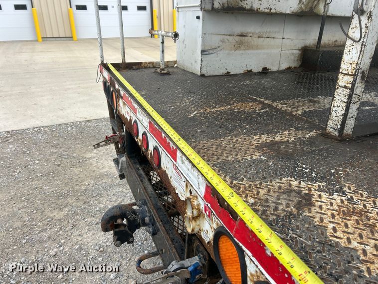 image for item ET6562 2012 International 4400 bucket truck