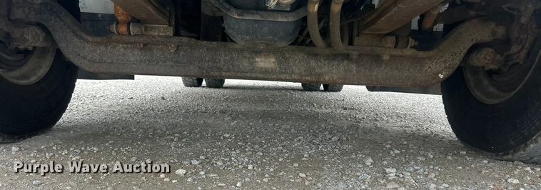 image for item ET6562 2012 International 4400 bucket truck