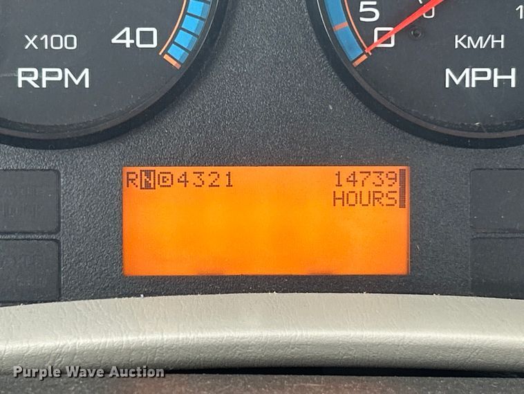 image for item ET6562 2012 International 4400 bucket truck