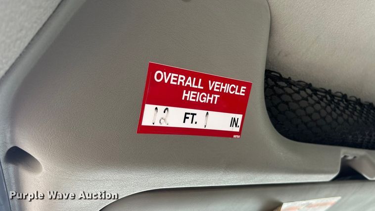 image for item ET6562 2012 International 4400 bucket truck