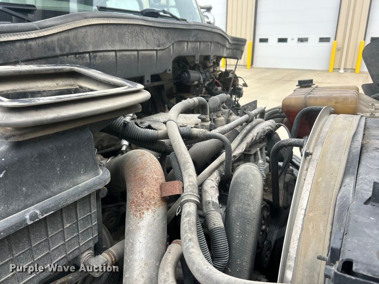 image for item ET6562 2012 International 4400 bucket truck