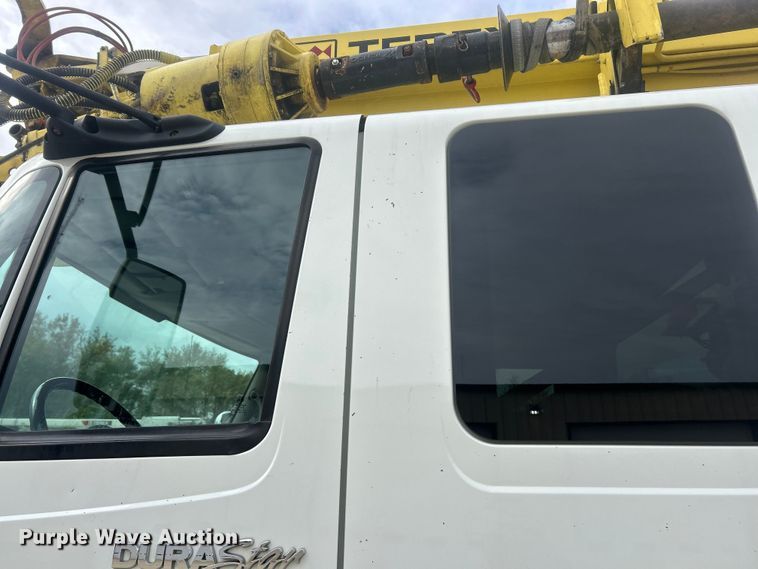 image for item ET6563 2010 International 4400 Ext. Cab digger derrick truck  