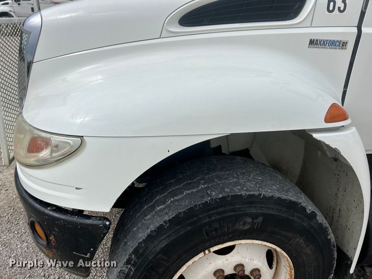 image for item ET6563 2010 International 4400 Ext. Cab digger derrick truck  