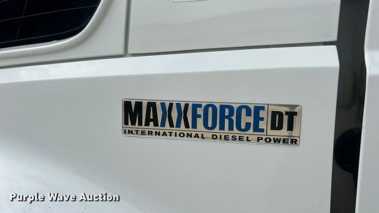 image for item ET6563 2010 International 4400 Ext. Cab digger derrick truck  