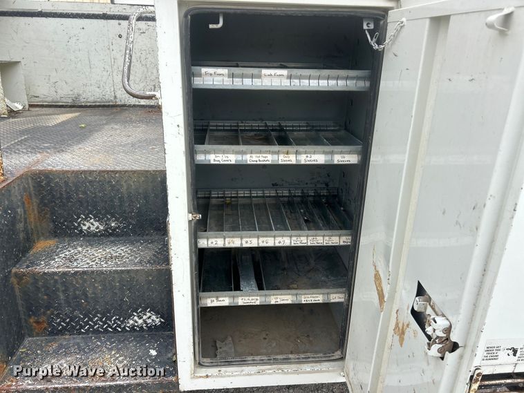 image for item ET6563 2010 International 4400 Ext. Cab digger derrick truck  