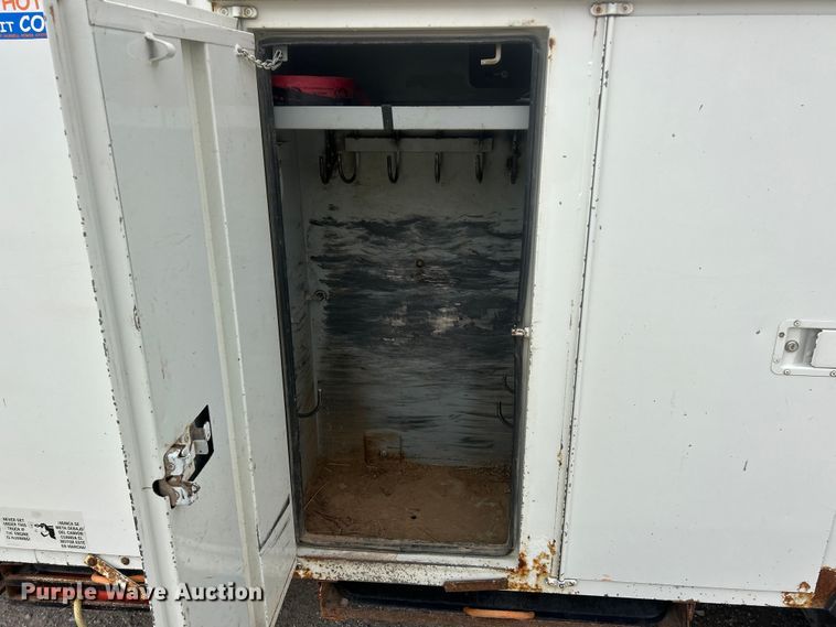 image for item ET6563 2010 International 4400 Ext. Cab digger derrick truck  