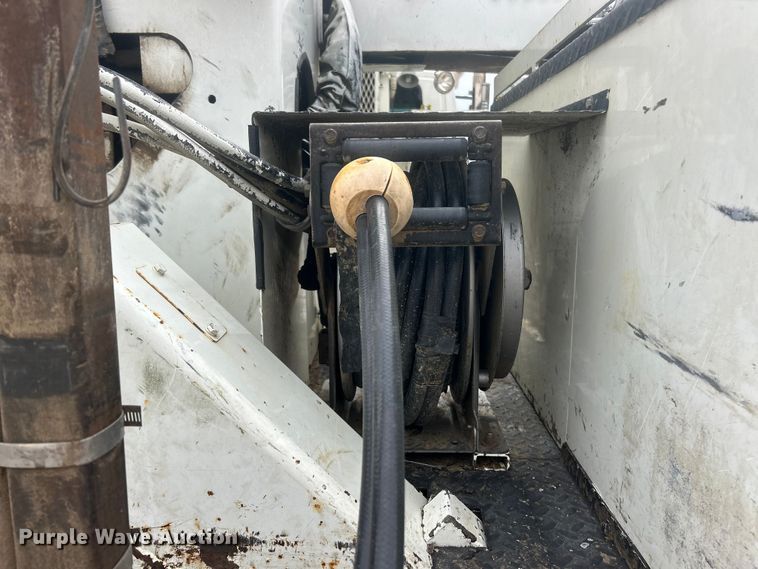 image for item ET6563 2010 International 4400 Ext. Cab digger derrick truck  