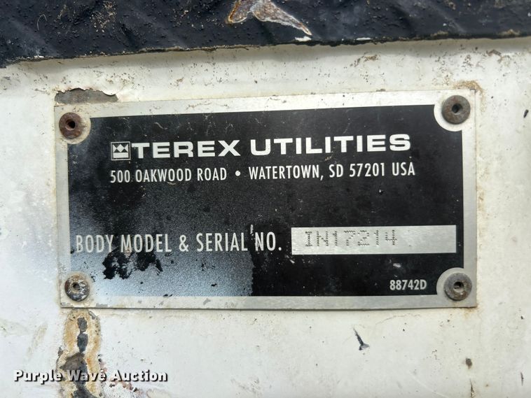 image for item ET6563 2010 International 4400 Ext. Cab digger derrick truck  