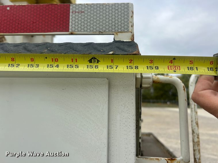 image for item ET6563 2010 International 4400 Ext. Cab digger derrick truck  