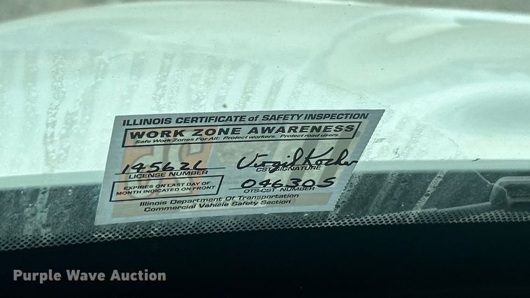 image for item ET6563 2010 International 4400 Ext. Cab digger derrick truck  