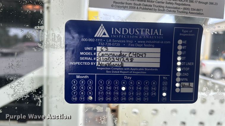 image for item ET6563 2010 International 4400 Ext. Cab digger derrick truck  