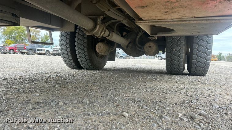 image for item ET6563 2010 International 4400 Ext. Cab digger derrick truck  