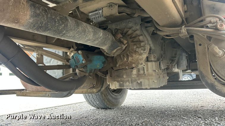 image for item ET6563 2010 International 4400 Ext. Cab digger derrick truck  