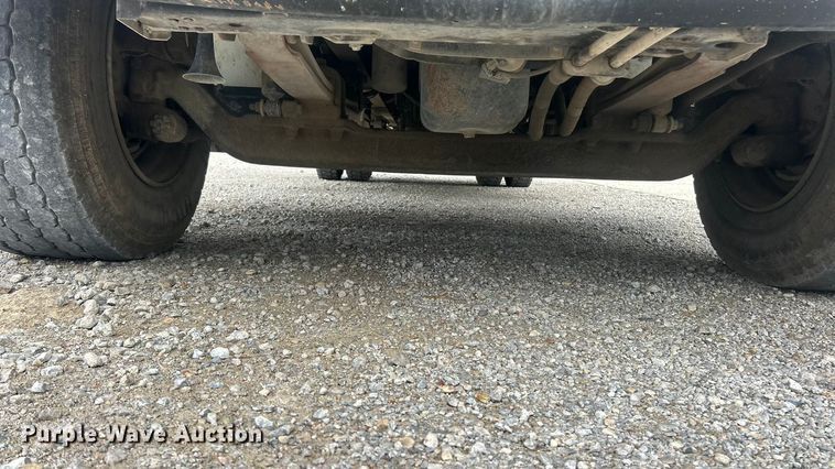 image for item ET6563 2010 International 4400 Ext. Cab digger derrick truck  