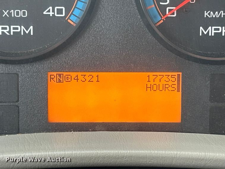 image for item ET6563 2010 International 4400 Ext. Cab digger derrick truck  