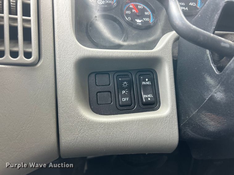 image for item ET6563 2010 International 4400 Ext. Cab digger derrick truck  