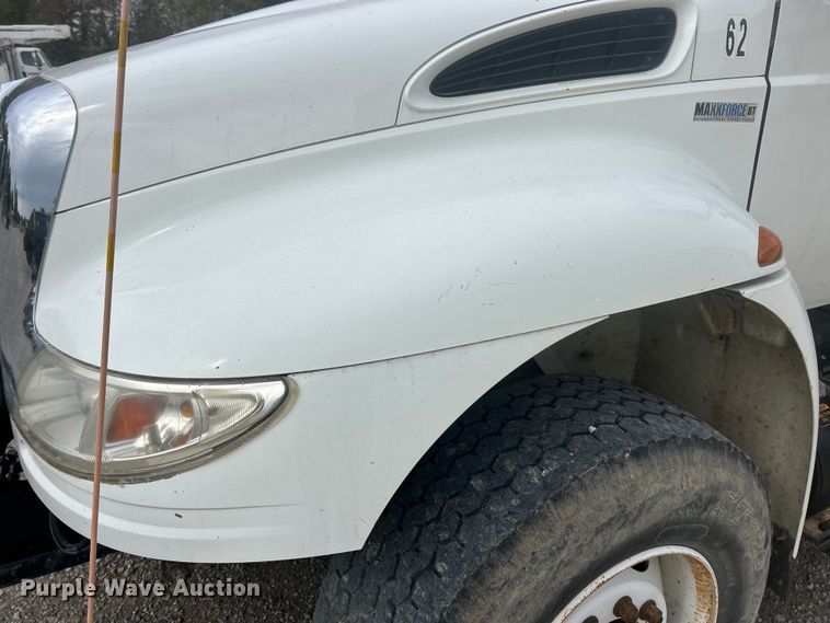 image for item ET6564 2010 International 4300 bucket truck