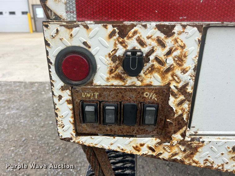 image for item ET6564 2010 International 4300 bucket truck