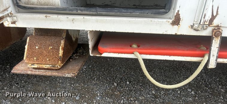 image for item ET6564 2010 International 4300 bucket truck