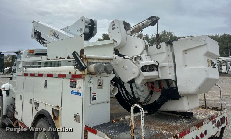image for item ET6564 2010 International 4300 bucket truck