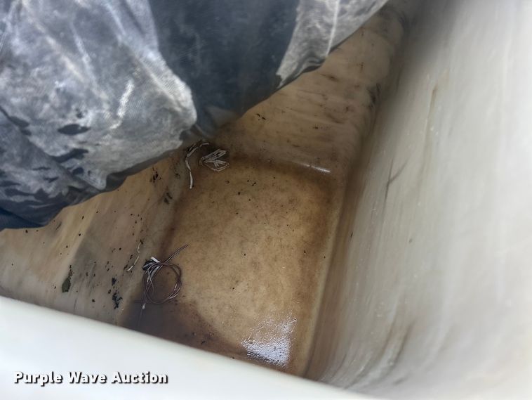 image for item ET6564 2010 International 4300 bucket truck