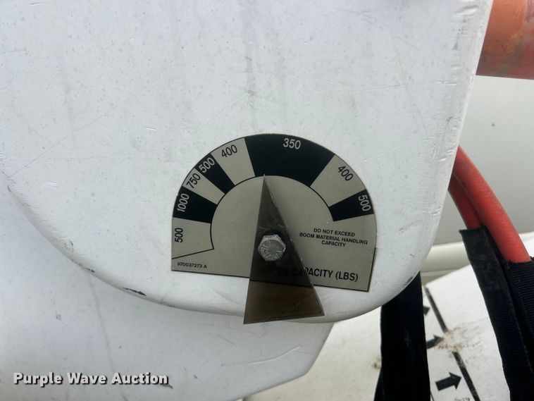 image for item ET6564 2010 International 4300 bucket truck