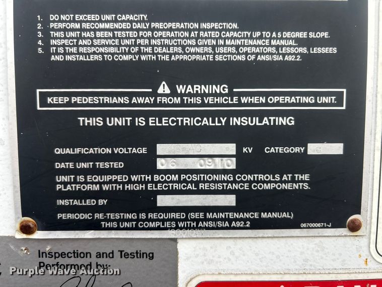 image for item ET6564 2010 International 4300 bucket truck