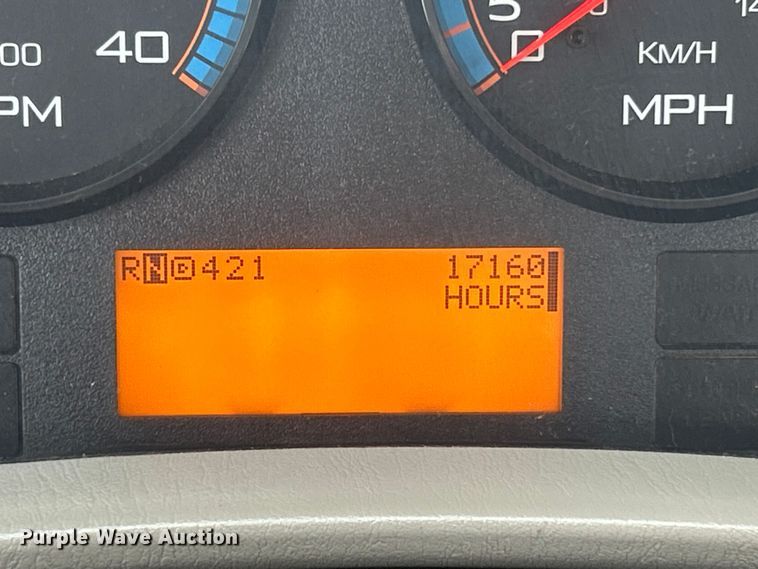 image for item ET6564 2010 International 4300 bucket truck