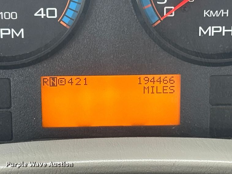 image for item ET6564 2010 International 4300 bucket truck