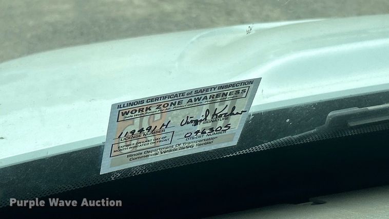 image for item ET6564 2010 International 4300 bucket truck