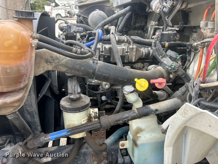 image for item ET6564 2010 International 4300 bucket truck