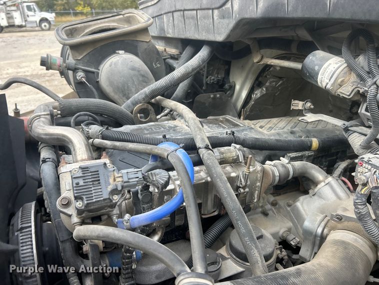 image for item ET6564 2010 International 4300 bucket truck