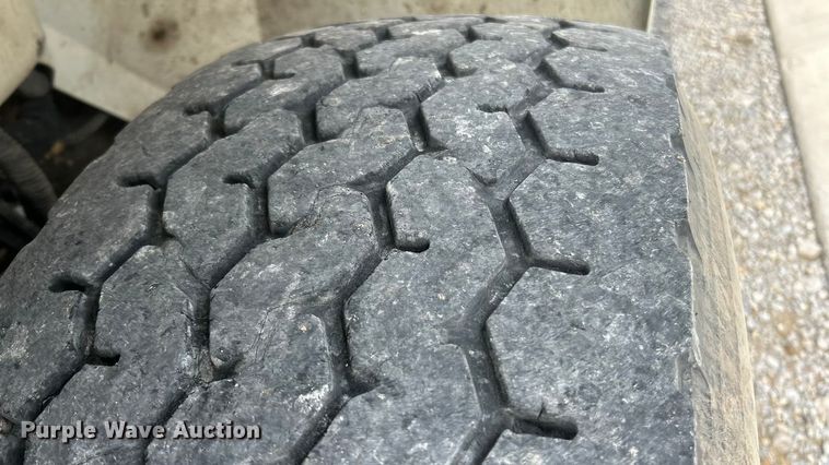 image for item ET6564 2010 International 4300 bucket truck