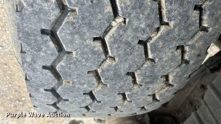 image for item ET6564 2010 International 4300 bucket truck