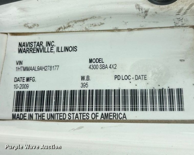 image for item ET6564 2010 International 4300 bucket truck