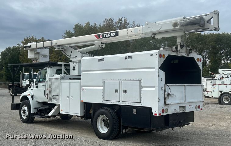 image for item ET6565 2014 International 4400 forestry bucket truck