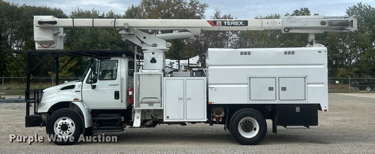 image for item ET6565 2014 International 4400 forestry bucket truck