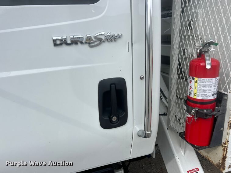 image for item ET6565 2014 International 4400 forestry bucket truck