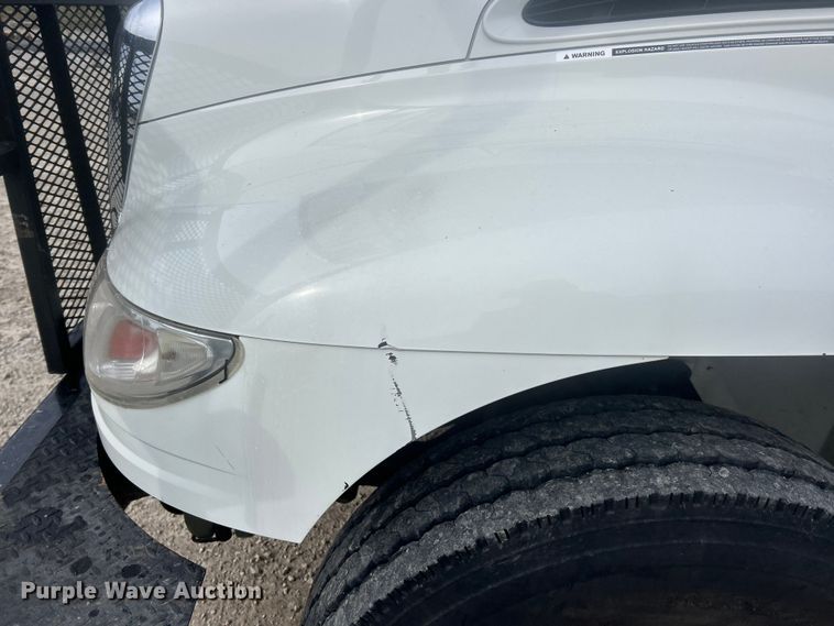 image for item ET6565 2014 International 4400 forestry bucket truck