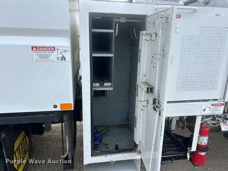 image for item ET6565 2014 International 4400 forestry bucket truck