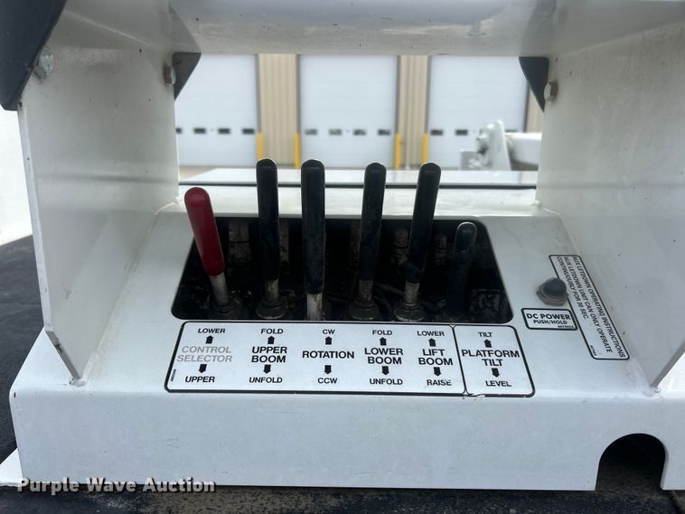 image for item ET6565 2014 International 4400 forestry bucket truck