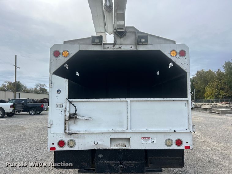 image for item ET6565 2014 International 4400 forestry bucket truck