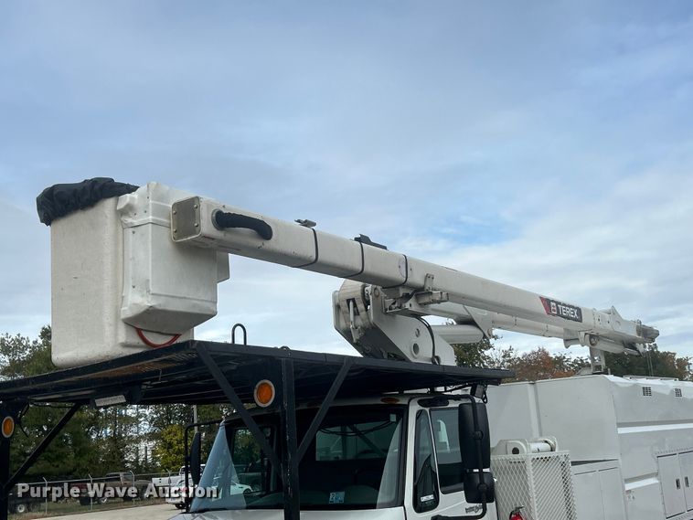 image for item ET6565 2014 International 4400 forestry bucket truck