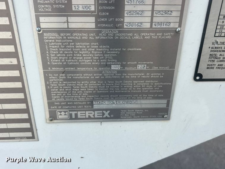 image for item ET6565 2014 International 4400 forestry bucket truck