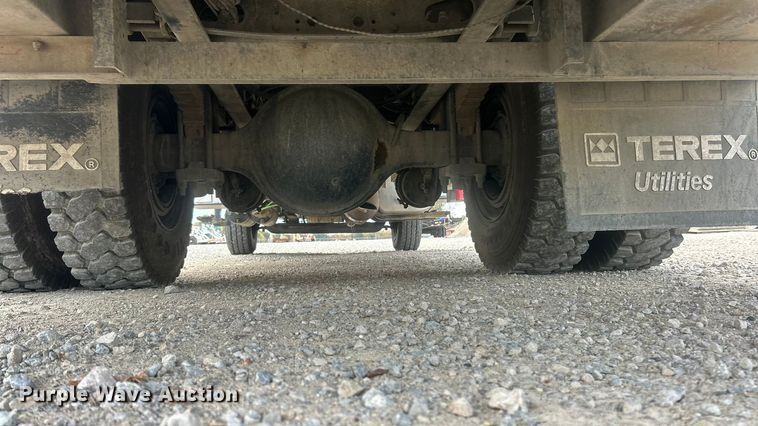 image for item ET6565 2014 International 4400 forestry bucket truck